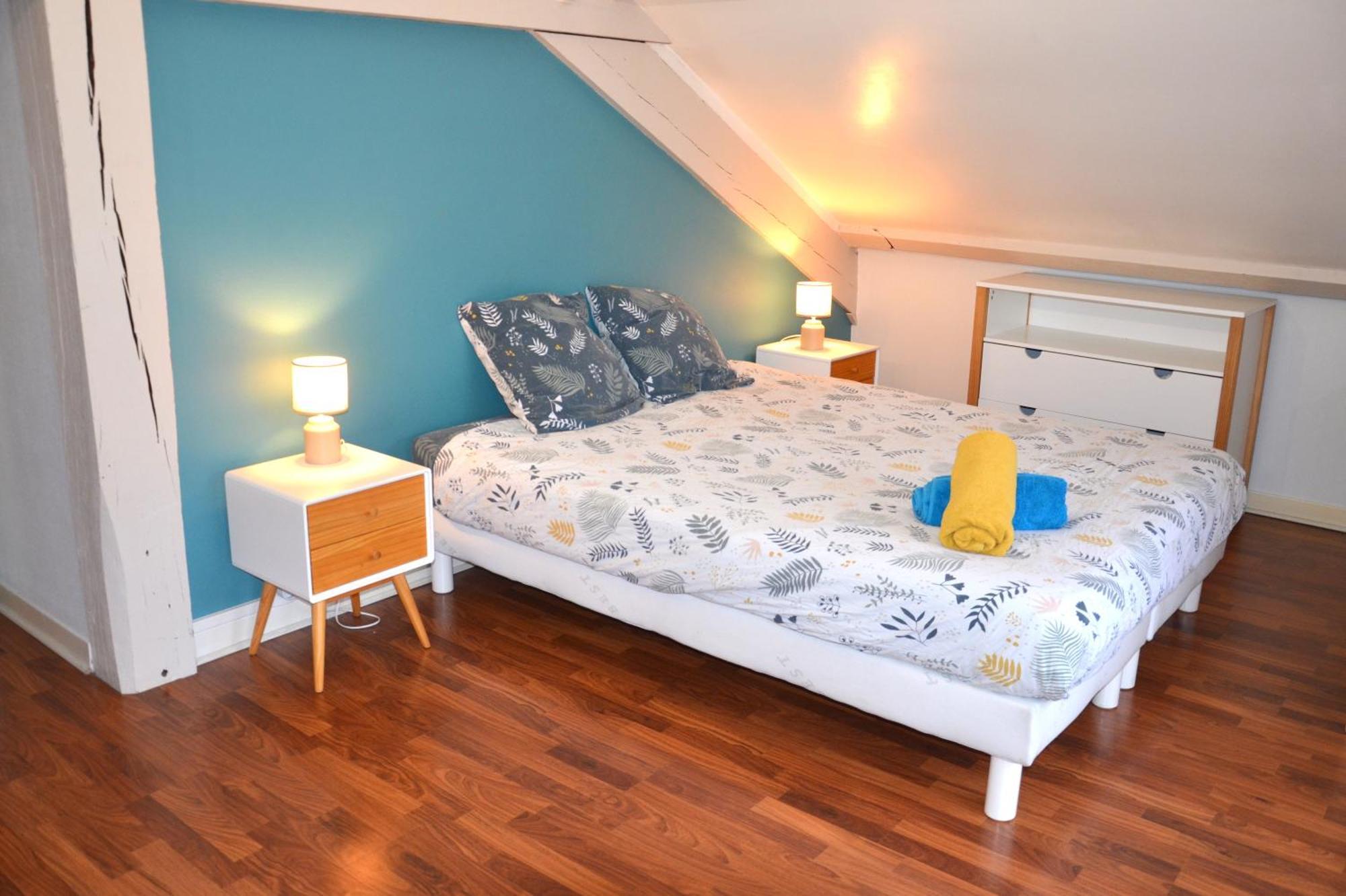 Le Cocon Troyen - 6-8P - 2 Parking Gratuits Apartment ทรัวส์ ภายนอก รูปภาพ