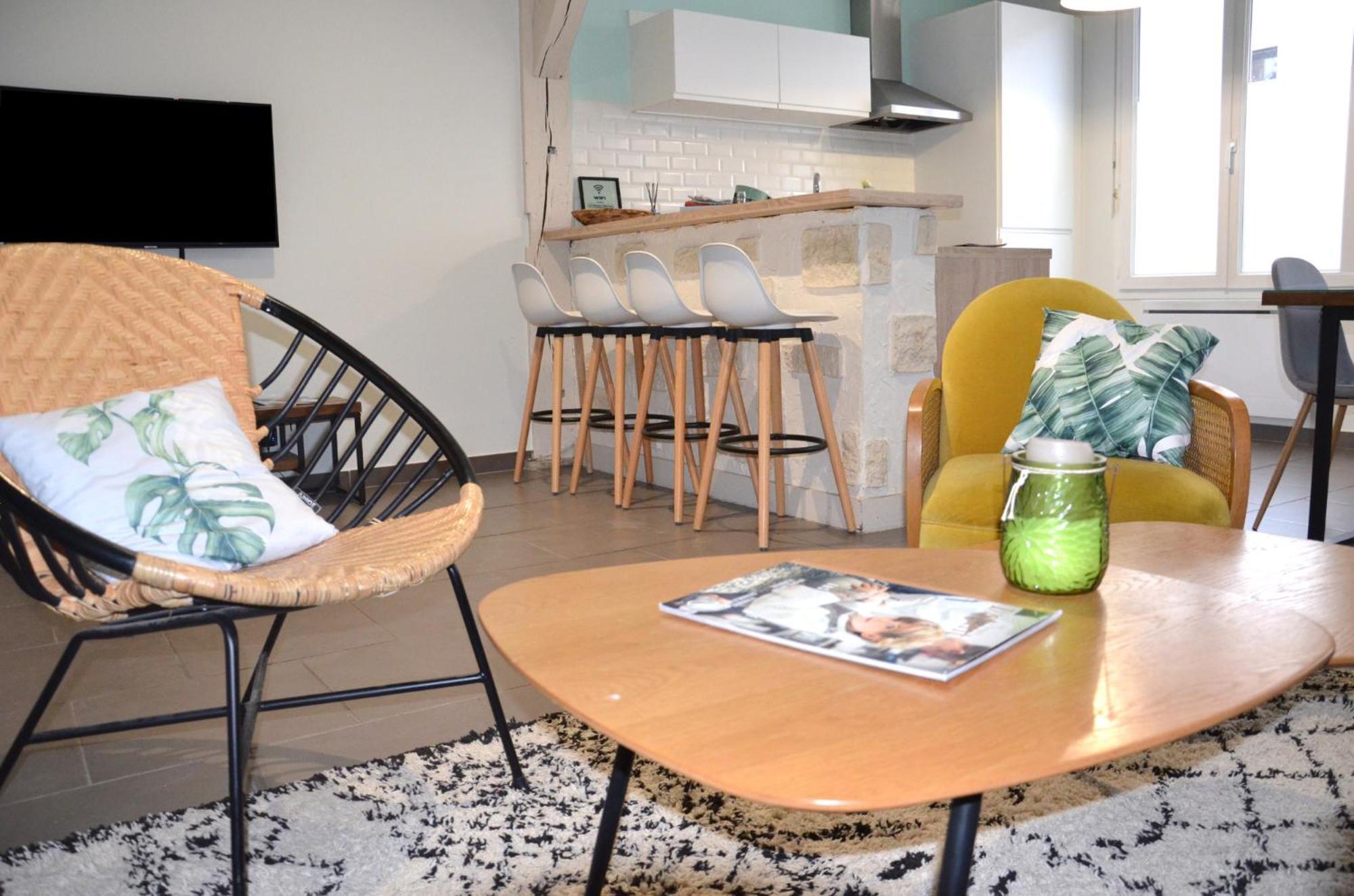 Le Cocon Troyen - 6-8P - 2 Parking Gratuits Apartment ทรัวส์ ภายนอก รูปภาพ